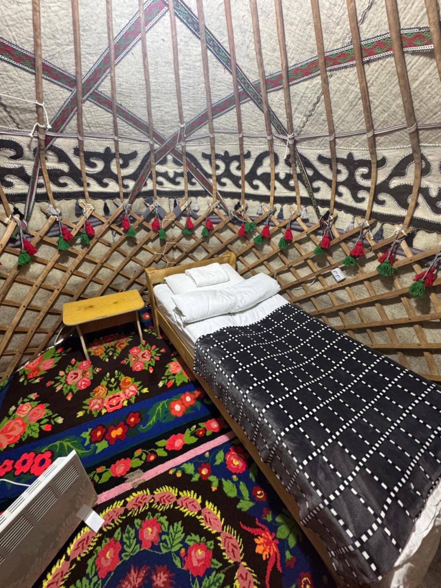 Bosogo Yurt Camp 호텔 Bokonbayevo 외부 사진